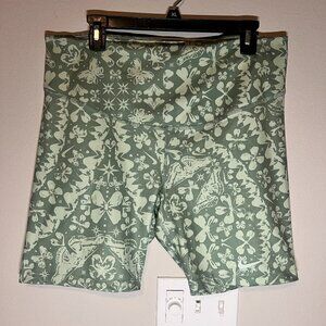 Nike Dri-Fit Women's Recreation Club Green Flower Butterfly Biker Shorts Size 1X